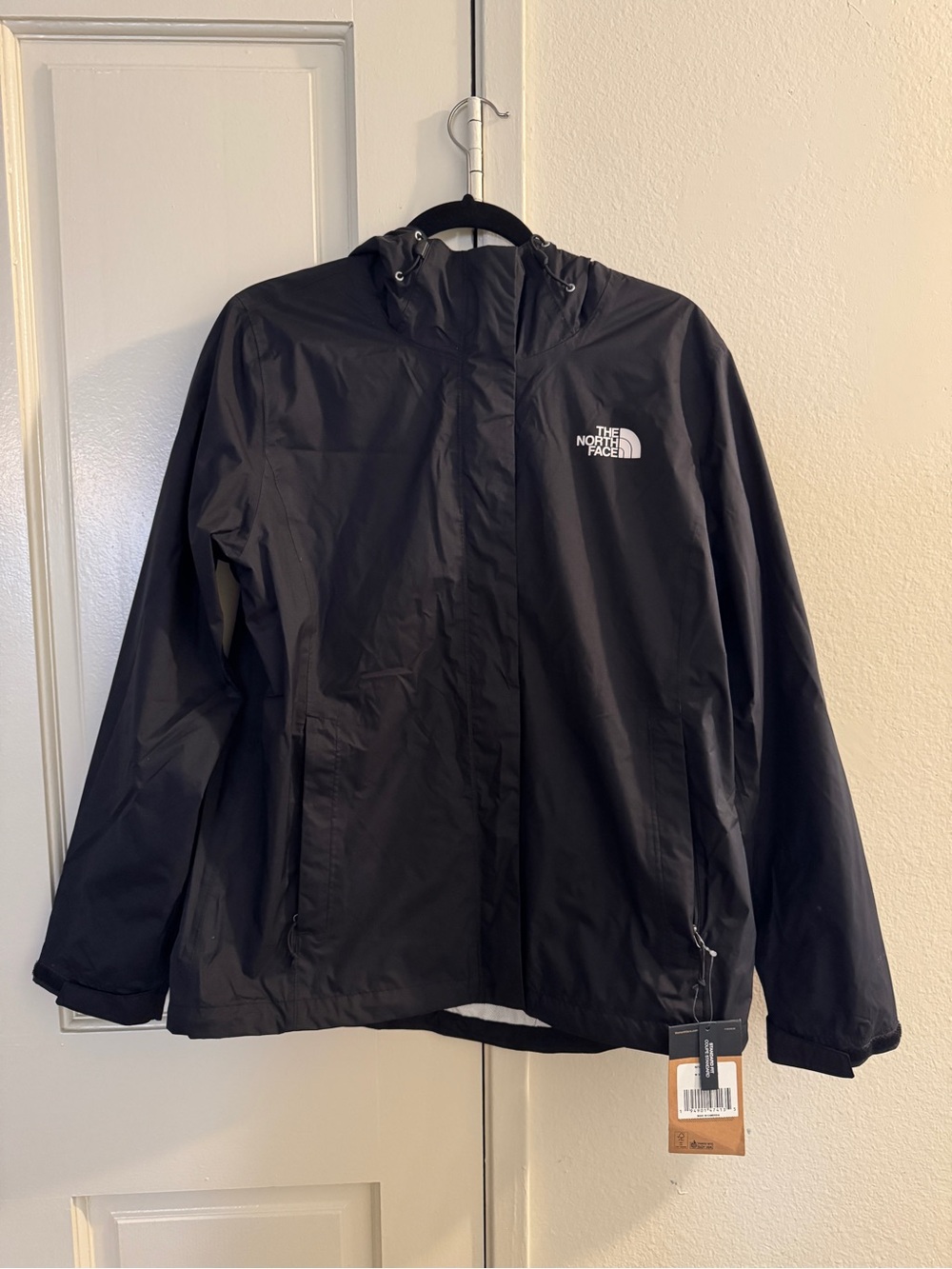 The North Face Women’s Black Venture 2 Rain Jacket NWT